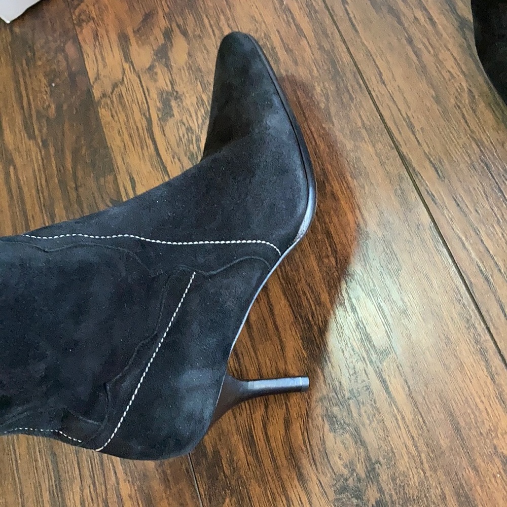 Claudia Ciuti Black Suede Heeled Boots - Picture 6 of 11